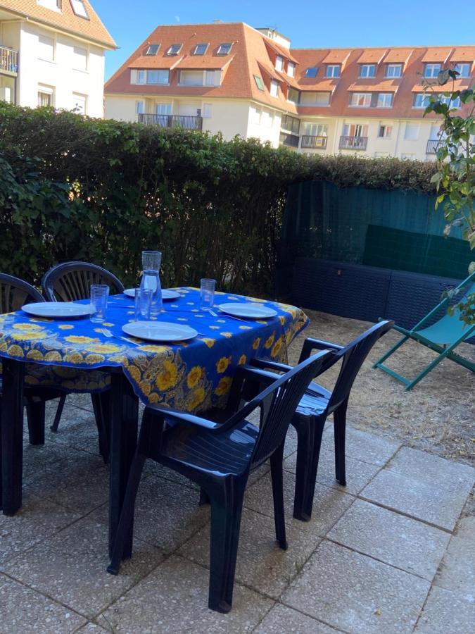 Ferienwohnung 2 Pieces Avec Jardin ! Villers-sur-Mer Exterior foto